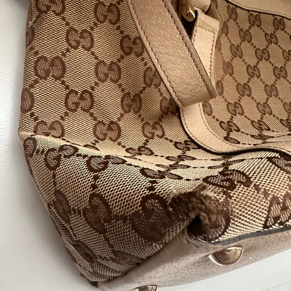 Authentic Gucci GG Canvas Tote Bag – Classic Monogram – Tan Leather Trim - Picture 9 of 15